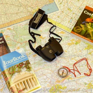 A Compact Travel Binocular